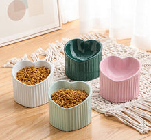 Carregar imagem no visualizador da galeria, Comedouro Elevado Coração