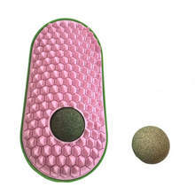 Carregar imagem no visualizador da galeria, Escova Massageadora com Bolinha de Catnip