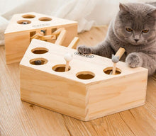 Carregar imagem no visualizador da galeria, Brinquedo de Madeira Interativo Para Gatos
