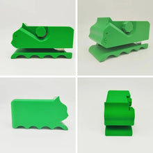 Carregar imagem no visualizador da galeria, Cortador de Papelão para Arranhadores de Gatos
