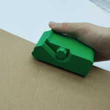 Carregar imagem no visualizador da galeria, Cortador de Papelão para Arranhadores de Gatos
