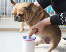 Carregar imagem no visualizador da galeria, Copo Limpador de Patas Automático
